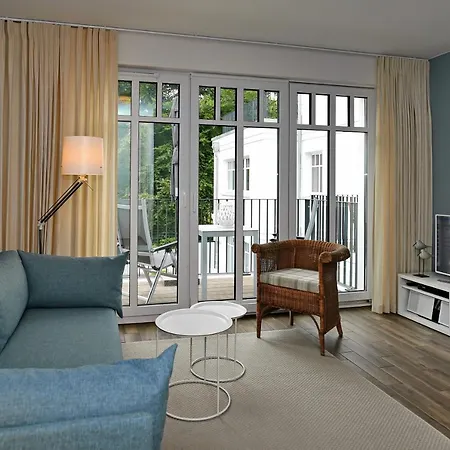 Linden-palais 26 هيليغندام